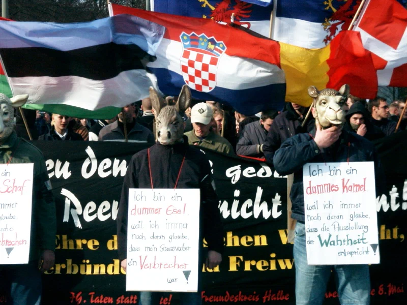 Neonazi-Aufmarsch gegen die Wehrmachtsausstellung