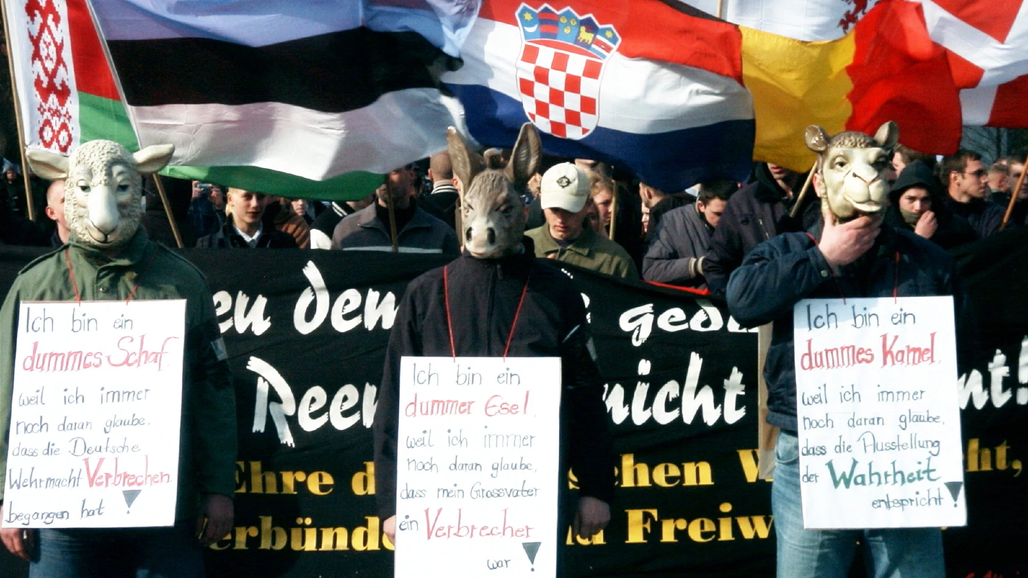 Neonazi-Aufmarsch gegen die Wehrmachtsausstellung