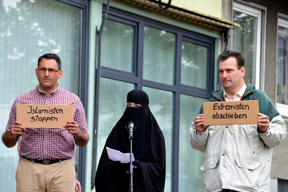 Kundgebung der "Bürgerbewegung Pro Deutschland" in Bremen