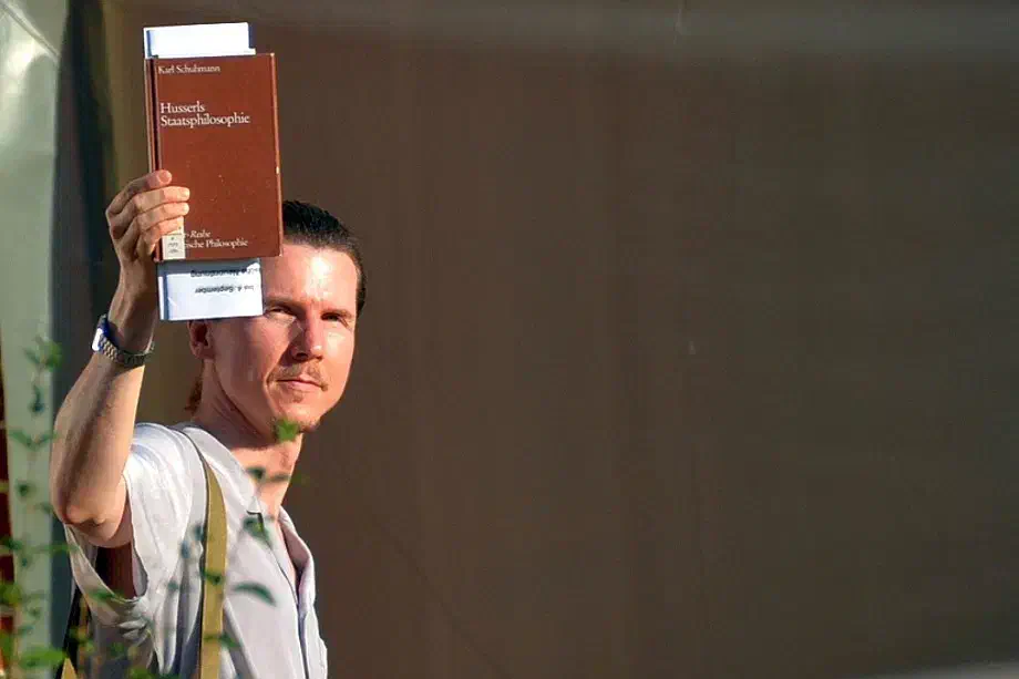 Ebenfalls aus Dortmund wurde ein Büchertisch des neonazistischen "Antisem-Verlag" auf dem Gelände aufgebaut.