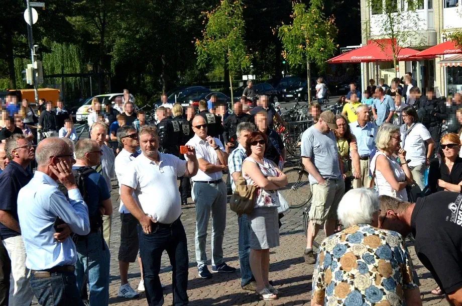 Den Anlass bildete die am darauf folgenden Sonntag stattfindende niedersächsische Kommunalwahl, zu der auch die Oldenburger Afd Kandidat*innen stellte.