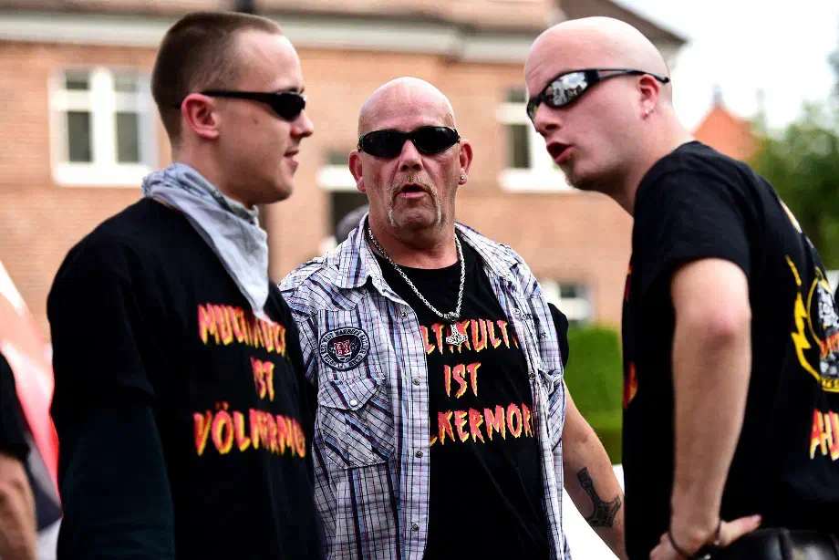 ... und Schleswig-Holstein kam. Aus Niedersachsen folgten nur wenige Neonazis dem Aufruf der Veranstalter.