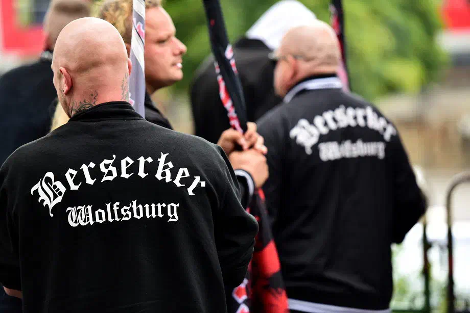Nach Auskunft von Achim Buonafede besitzen die Strukturen von "Berserker Deutschland" dabei keine Überschneidung mit der Gruppierung "Berserker Pforzheim". Buonafede bezeichnete deren Anführer in der Vergangenheit mehrfach als "Spinner" mit dem man "nichts zu tun" haben wolle. Es handele sich bei den "Bersekern Pforzheim", so Buonafedes weiter, um eine eigenständige Gruppierung, die außer dem gleichen Namen keinen Bezug zu "Berserker Deutschland" aufweise. 