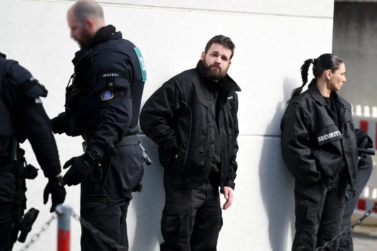 Mitglieder des NPD-Sicherheitsdienstes.
