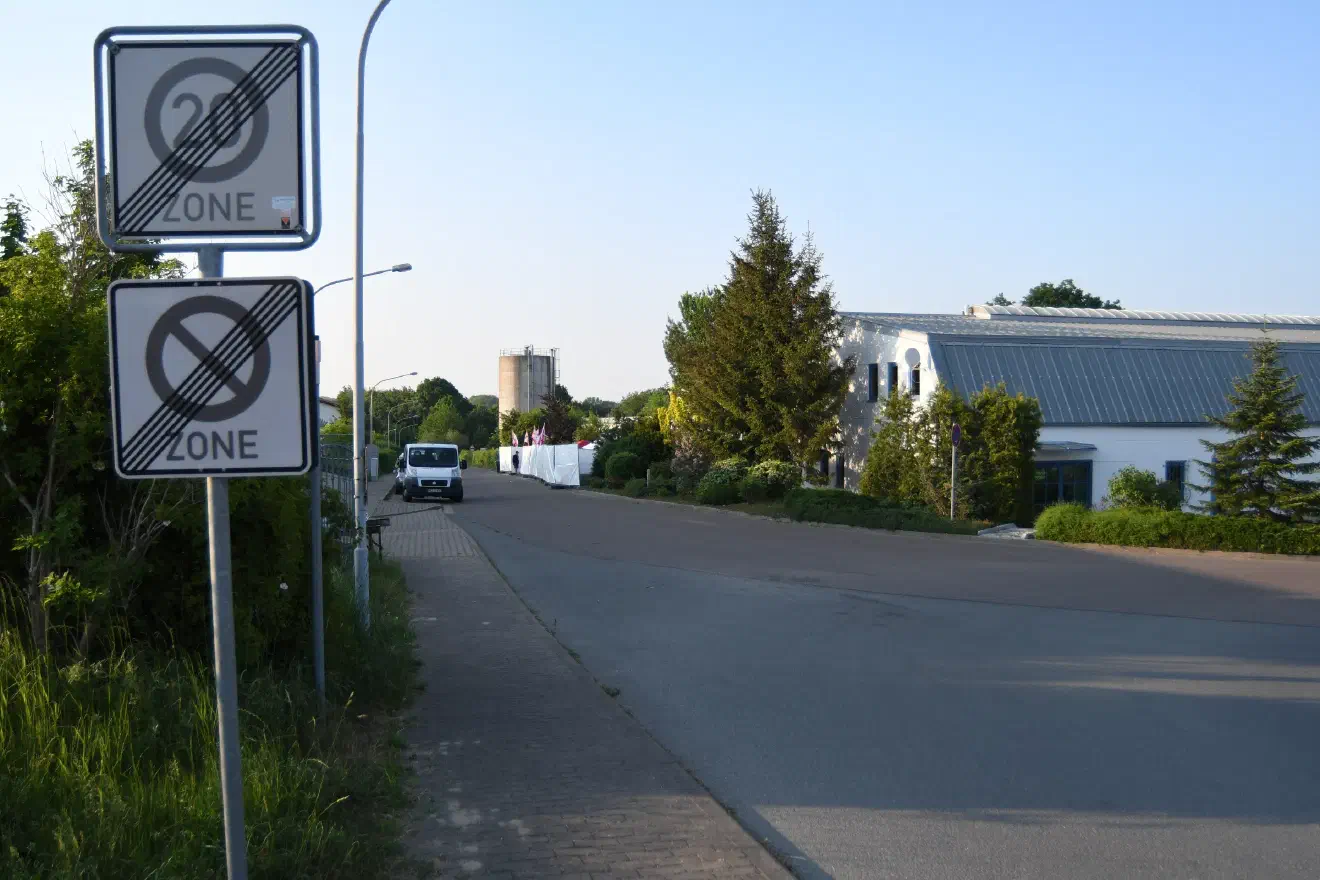 Die Veranstaltung fand auf dem Gelände des "Deutsche Stimme Verlags" der NPD statt.