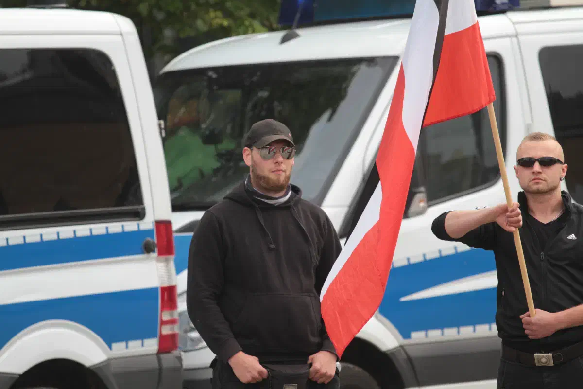 Als dann doch noch ein zusätzlicher Teilnehmer auf dem Platz erschien, verkaufte das Nolte sogleich als Erfolg.