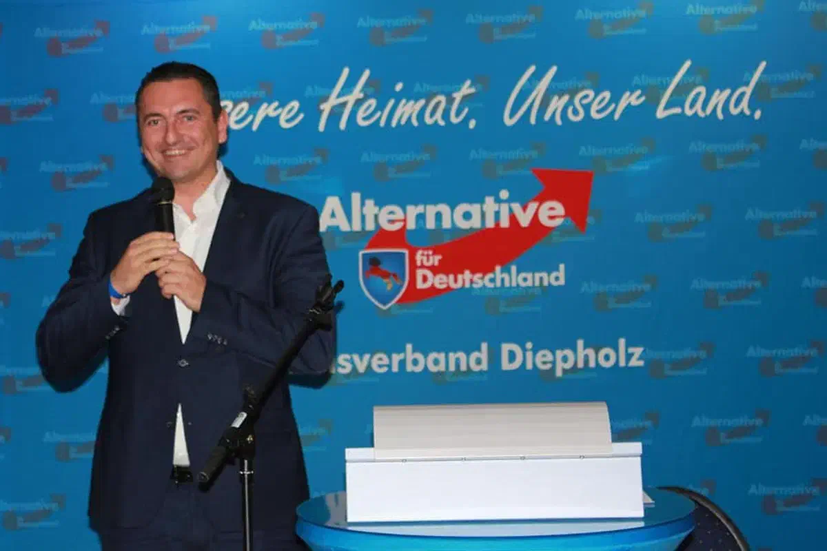 Auch Dubravko Mandic trat als Redner auf.
