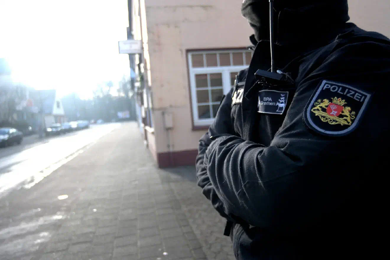 "Wäre man im Vorfeld informiert gewesen, wären die Räumlichkeiten verwehrt geblieben", so die Betreiber der Gaststätte. Die Veranstaltung der AfD Bremen begann um 9:30Uhr. Einsatzkräfte der Polizei waren in unmittelbarer Nähe postiert.