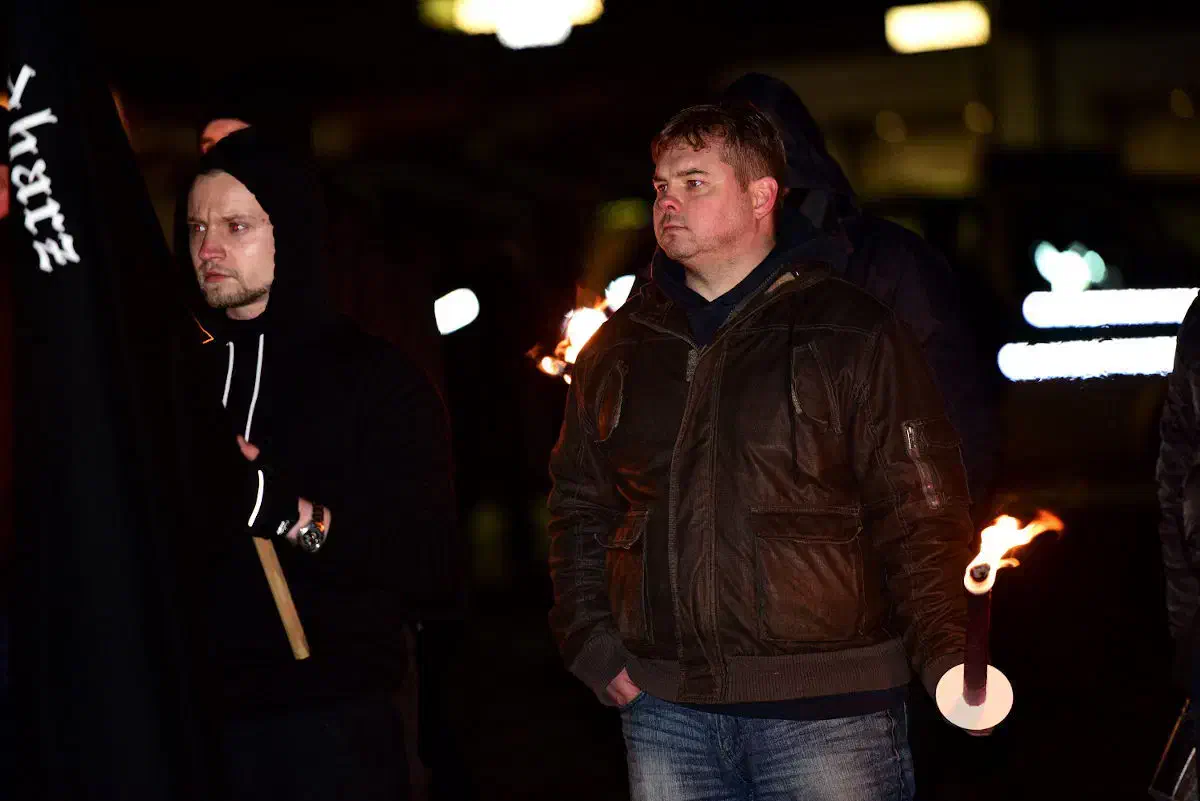 Auch der Landesverband Bremen um den Neonaziaktivisten Michael Kurzeja (rechts im Bild), der ebenfalls früher der NPD angehörte, konnte seit seiner Gründung keine sichtbaren Aktivitäten entfalteten und verschwand schließlich.
