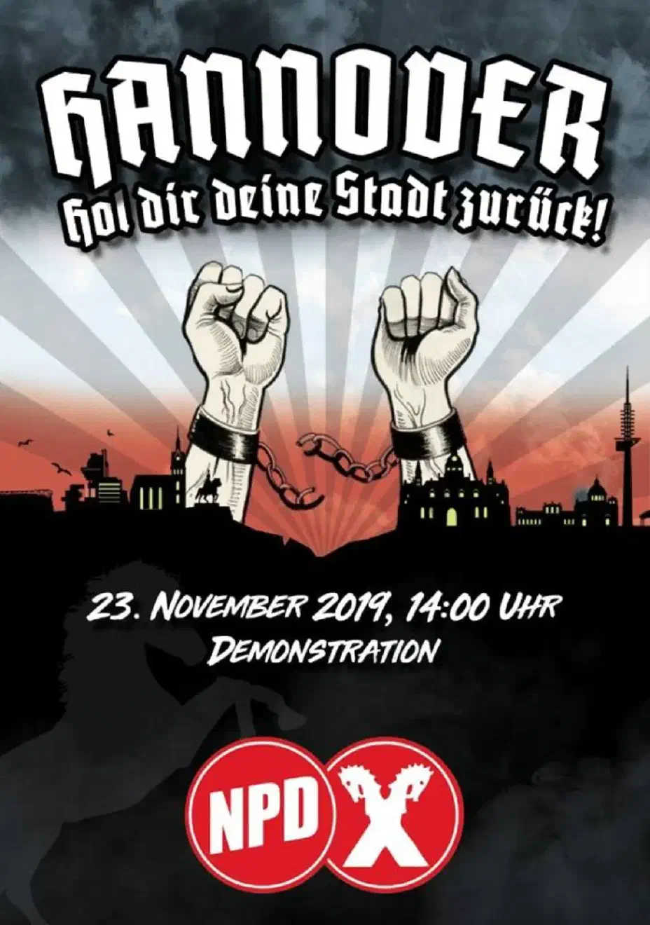 Das war vermutlich auch der Grund dafür, dass der Aufrufflyer und damit auch das Motto kurz vor der Demonstration noch überarbeitet wurden. Nun richtete sich die Demonstration gegen „linken Journalismus“, der an einigen Journalisten gezielt festgemacht wurde, aber auch gegen den NDR und gegen die GEZ-gebühren. Hinzu kam dann auch noch die Forderung „Gerechtigkeit für Karl“, die sich auf den ehemaligen SS-Mann Karl Münter bezieht. Münter, der am Massaker von Ascq beteiligt war und dafür in Abwesenheit in Frankreich zum Tode verurteilt wurde, hatte im Jahr 2018  sogenannte „Zeitzeugenvorträge“ gehalten , unter anderem im Haus von Thorsten Heise.
