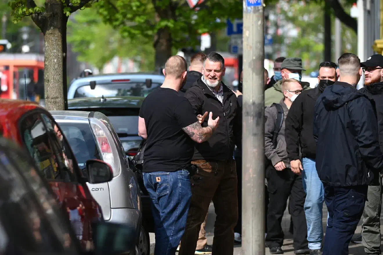 Auch Funktionäre der NPD, wie hier der stellvertretende NPD-Bundesvorsitzende Thorsten Heise, nahmen an der Veranstaltung in Dortmund-Dorstfeld teil.