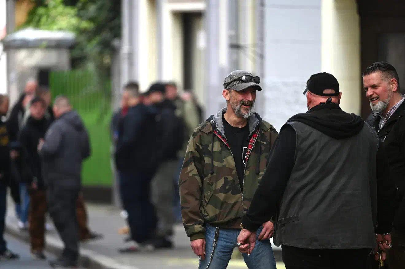 Insgesamt versammelten sich in Dortmund ca. 50 Personen am Treffpunkt in der Thusneldastraße - jedoch nahmen nicht alle später an der Kundgebung auf dem nahegelgenen Marktplatz teil.
