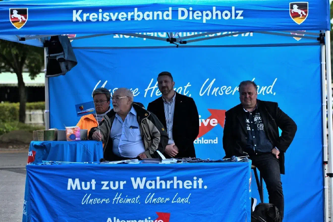 Mit Andreas Iloff angereist war auch Alfons Muhle aus Diepholz, Direktkandidat zur Bundestagswahl im Wahlkreis 33 (2. von links).