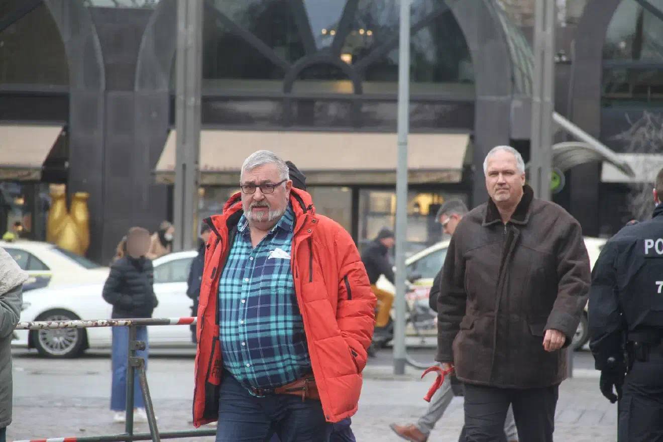 Beim AfD-Kreisverband Hannover Stadt handelt es sich um eine Gruppierung, die dem „moderateren“ Flügel um Jörg Meuthen nahe steht und sich damit im Gegensatz zur Ausrichtung des momentanen Landesvorstands um Jens Kestner befindet.