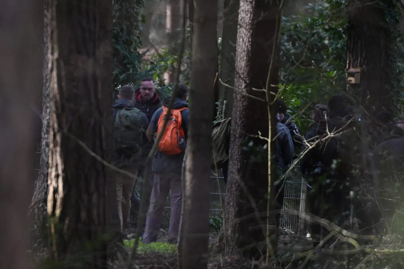 Es ist davon auszugehen, dass Sicherheitsbehörden von diesen Wanderungen und der Teilnahme von Kindern und Jugendlichen im Vorfeld nichts wussten.