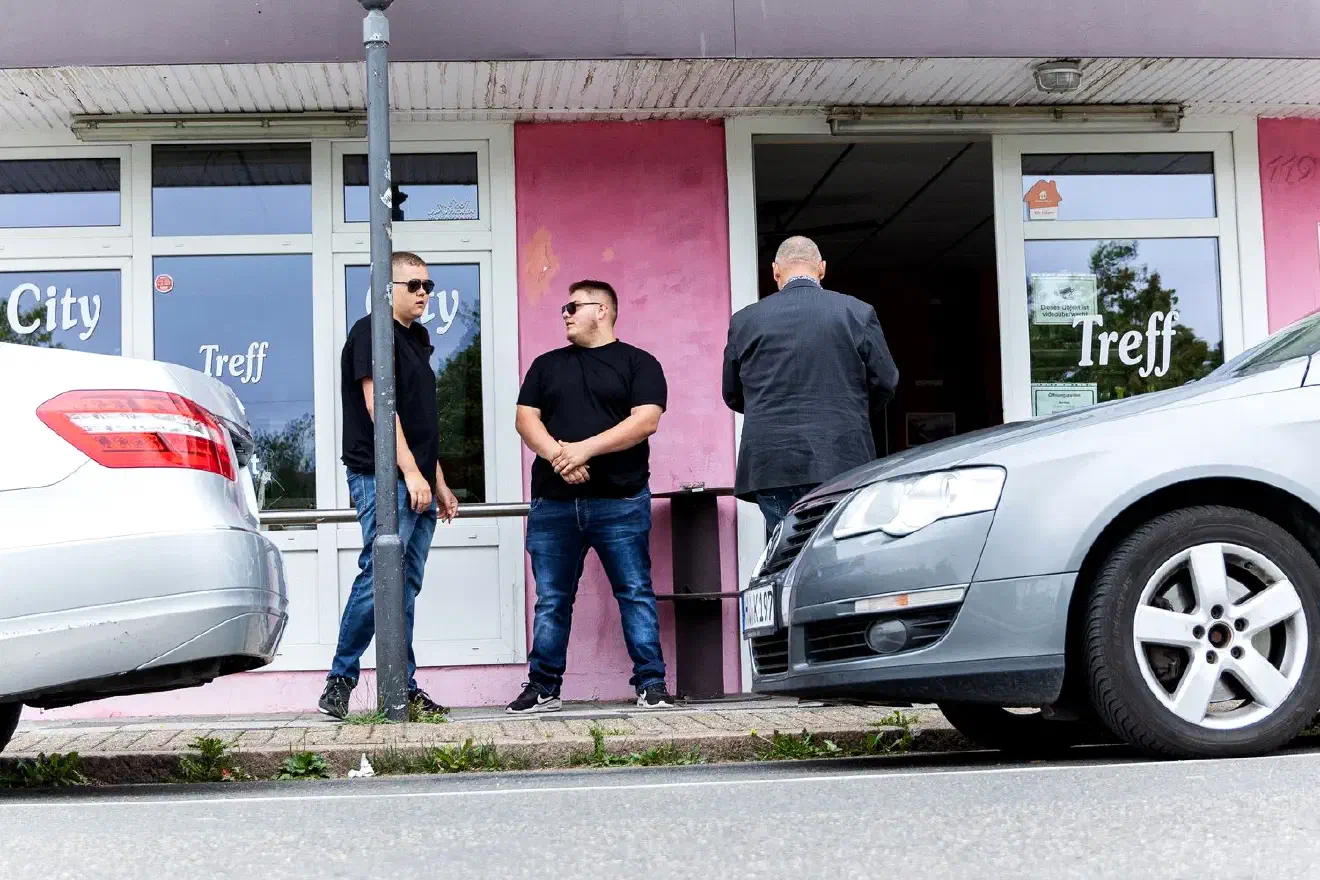 Die Veranstaltung war von 18-21 Uhr angekündigt. Als Redner sollten Stephan Brandner, Joachim Wundrak, Thorsten Moriße und Stephan Bothe auftreten.