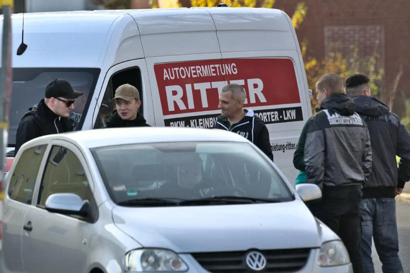 Der Stützpunkt Sauerland-Süd rief außerdem nicht zur Teilnahme auf. Der örtliche Kader Julian Bender war an diesem Wochenende in Finnland zur Vernetzung. Warum sonst niemand den Stützpunkt vertrat bleibt im Raum der Spekulationen.