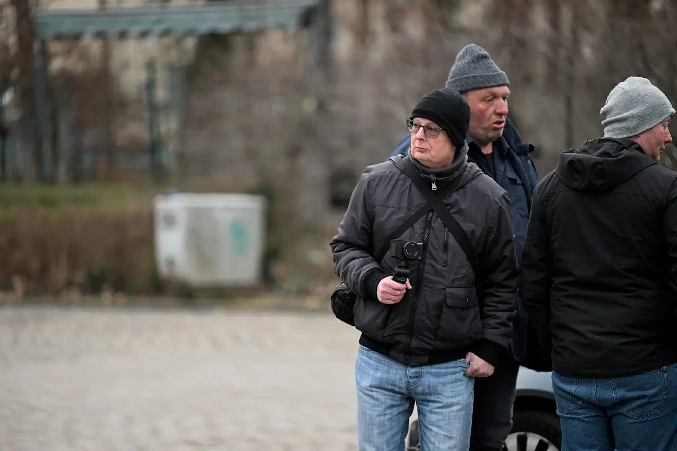Die Mobilisierung der eigenen Anhängerschaft fiel dem "Notvorstand der AfD im Land Bremen" sichtlich schwer. Die Gegenkundgebung schreckte augenscheinlich potentielle Teilnehmende von einer Teilnahme ab.