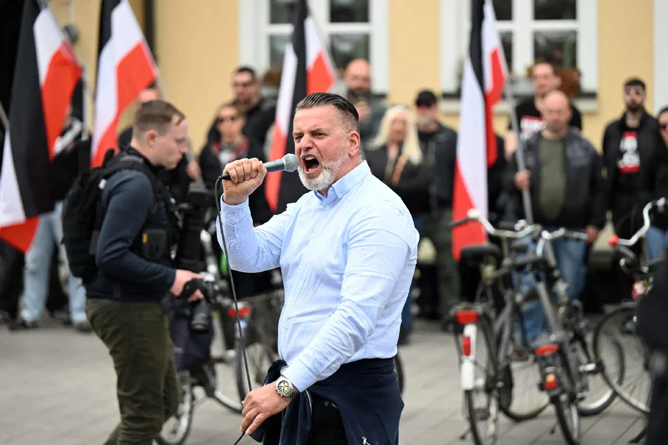 Heise ging in seinem Redebeitrag auf die internationale Politik und deren Auswirkungen auf lokale Gegebenheiten ein. Heise thematisierte eine drohende Finanzkrise und die damit einhergehende Gefahr von zunehmender Armut breiter gesellschaftlichter Schichten - insbesondere des eigenen Klientels . 