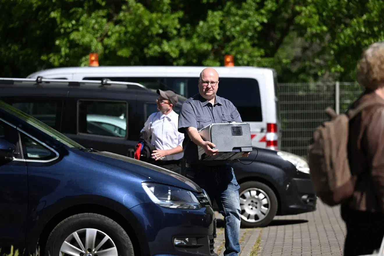Schlußendlich hatte das Vorhaben der Parteiführung Erfolg: die notwendige Zweidrittelmehrheit der Delegierten, welche zur Umbenennung in "Die Heimat" benötigt wurde, konnte erzielt werden. Allerdings gegen den Widerstand von rund einem Viertel der Anwesenden.