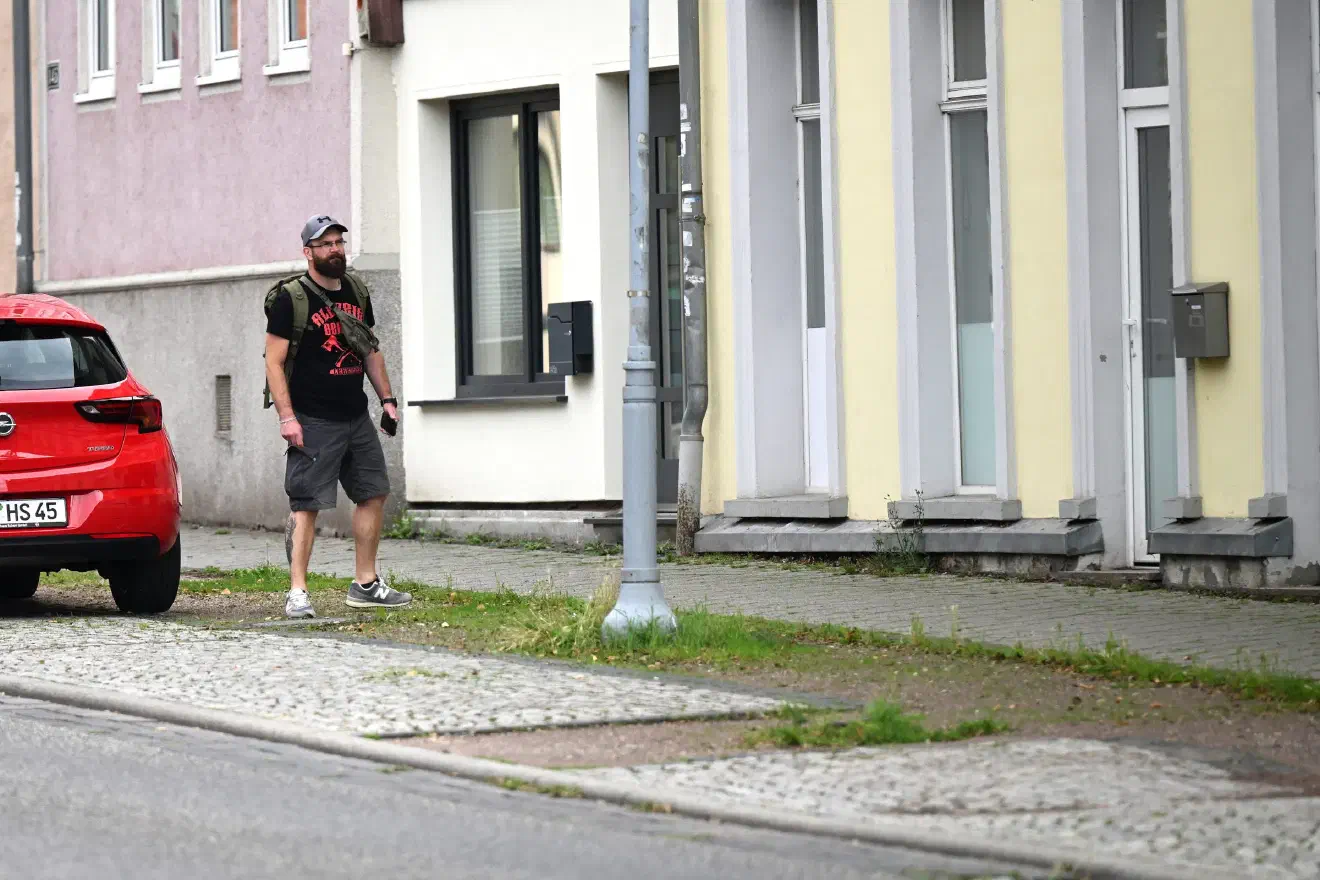 Am vergangenen Samstag den 26. August 2023 fand im thüringischen Eisenach neben einem Vortrag ein Rechtsrock-Liederabend der Neonaziszene statt. Wie bereits in der Vergangenheit nutzten die Veranstalter*innen die Räumlichkeiten des sog. Flieder Volkshauses - der Landesgeschäftsstelle der neonazistischen Partei "Die Heimat", ehemals NPD.