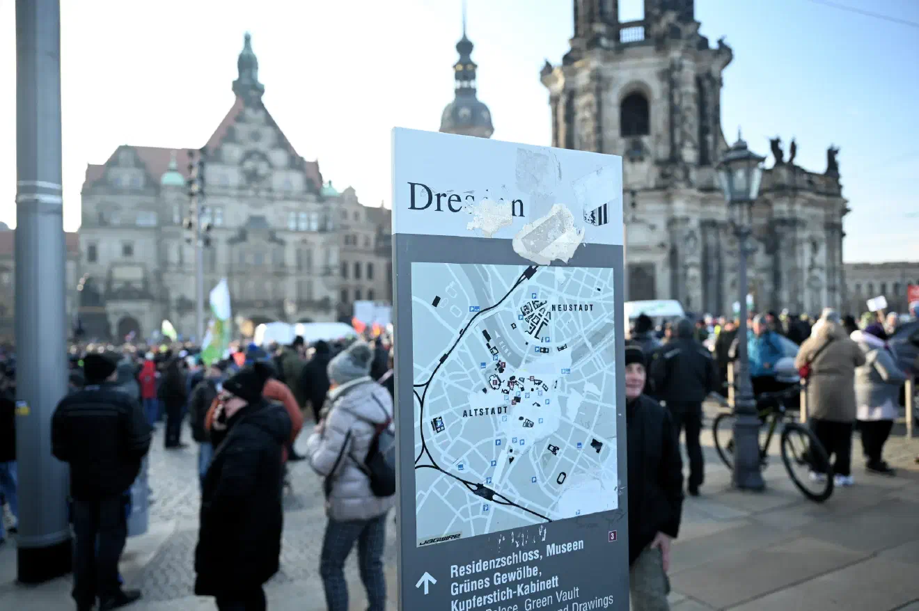 Der Startpunkt der Demonstration befand sich etwa einen Kilometer entfernt auf dem Schloßplatz in der Dresdener Altstadt.
