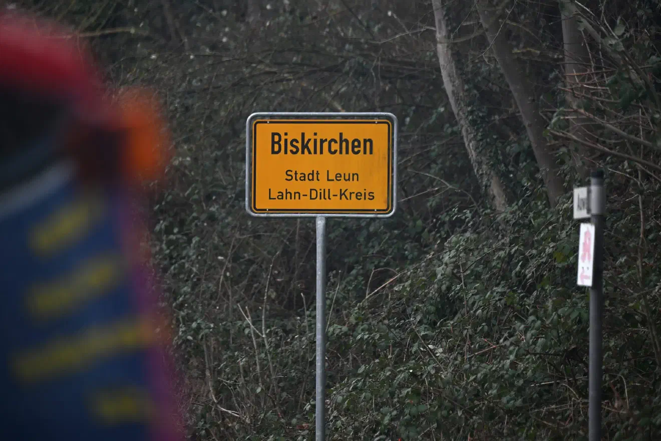 Am Samstag, den 13. Januar 2024 fand in der Gaststätte "Grüne Au" im hessichen Leun der Neujahrsempfang der Neonazi-Partei "Die Heimat" statt. Der genaue Veranstaltungsort befand sich in der Gemeinde Biskirchen. Die Räumlichkeiten der "Grüne Au" werden ansonsten auch als Dorfgemeinschaftshaus genutzt.