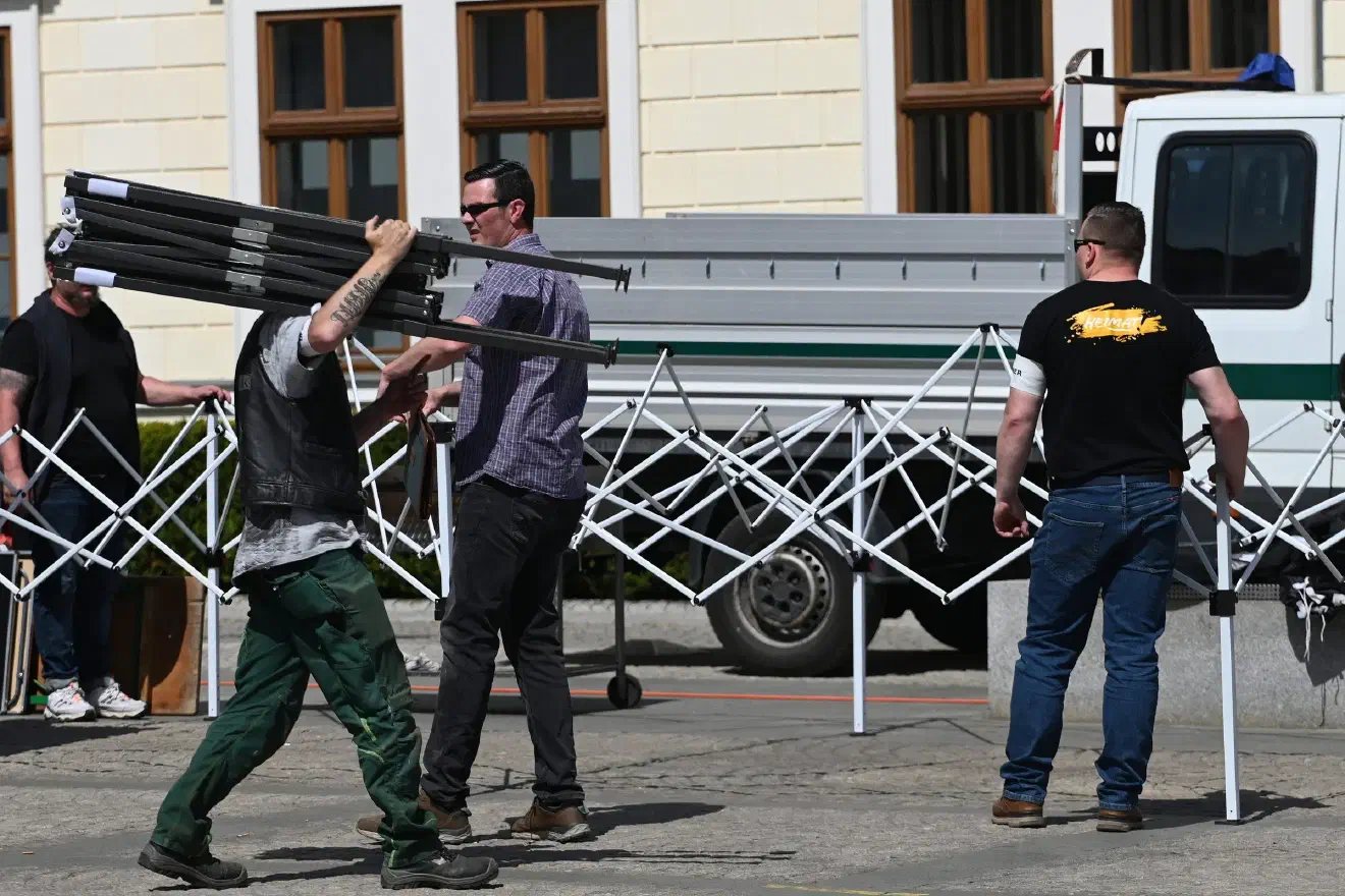 Am 1. Mai 2024 veranstaltete die verschwörungsideologische Gruppierung "Freies Thüringen" eine Kundgebung im nordthüringischen Sondershausen. Die tatsächliche Durchführung der Veranstaltung wurde allerdings von der Neonazipartei "Die Heimat" (ehemals NPD) übernommen.