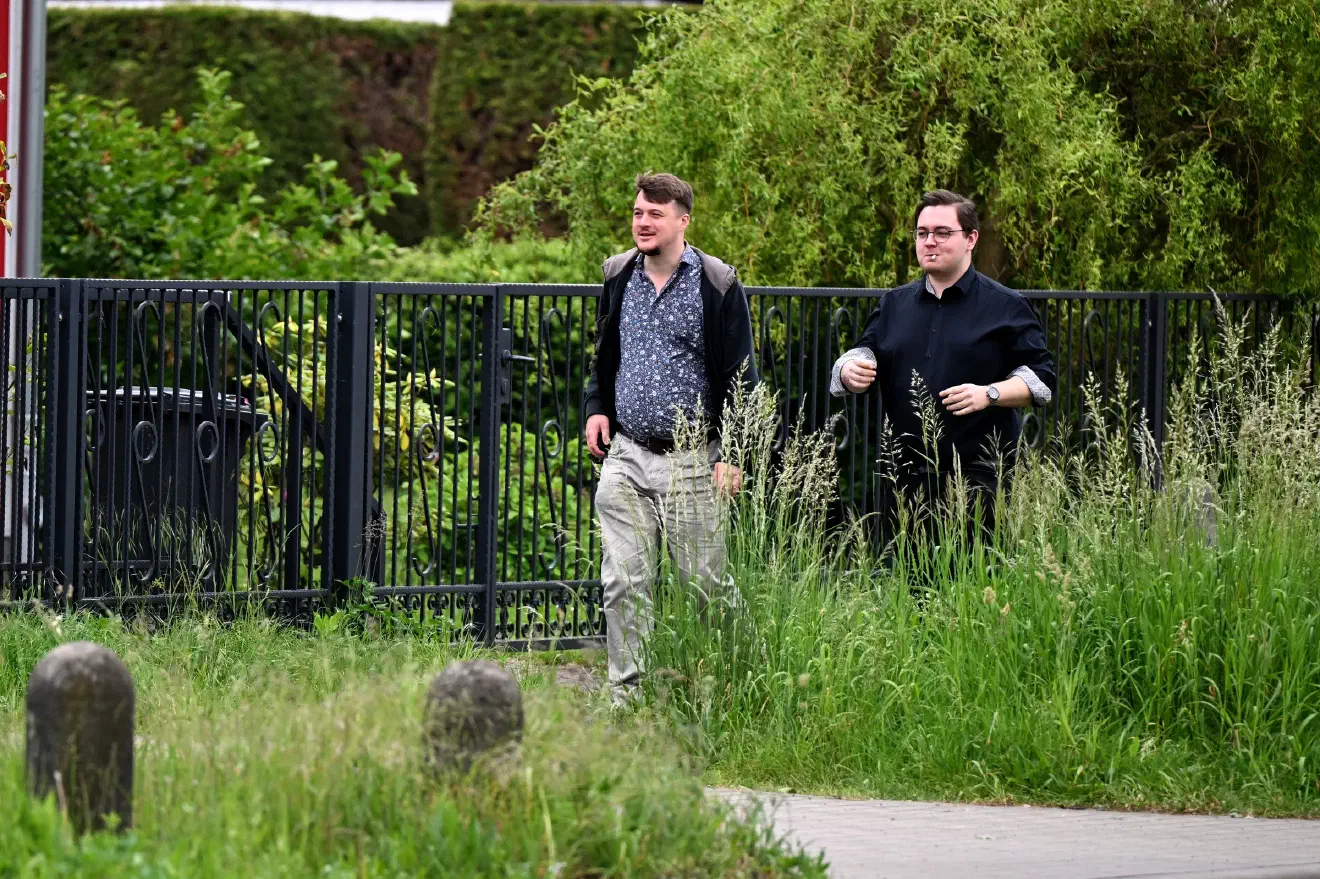 Der eigens für die Veranstaltung engagierte Sicherheitsdienst entpuppte sich als Mitglieder und Umfeld der sogenannten "Kampfgemeinschaft Cottbus", einer Gruppe militanter Neonazis.