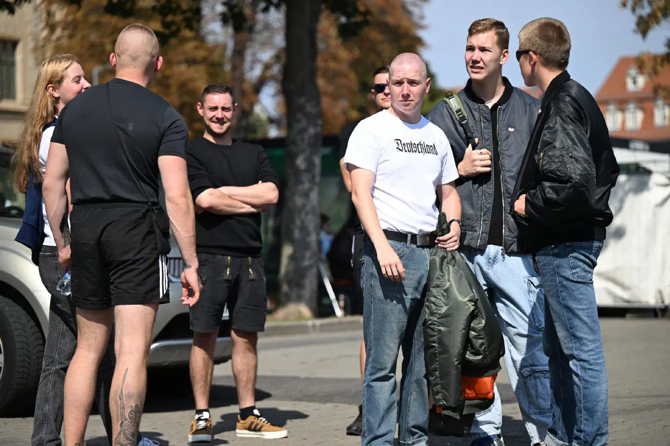 Insignien und Erkennungszeichen der Extremen Rechten waren während der Veranstaltung in Erfurt keine Seltenheit