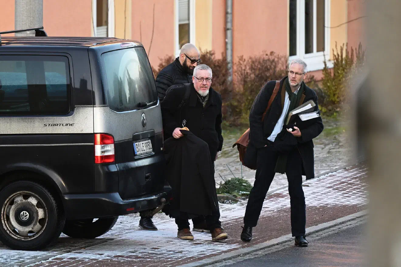 Erst im vergangenen Jahr hatte sich die langjährige Neonazi-Partei NPD auf ihrem Bundesparteitag in Riesa einen neuen Namen gegeben. Unter der neuen Bezeichnung »Die Heimat« sollten neue strategische Allianzen geknüpft und Unterstützer:innen gewonnen werden. 