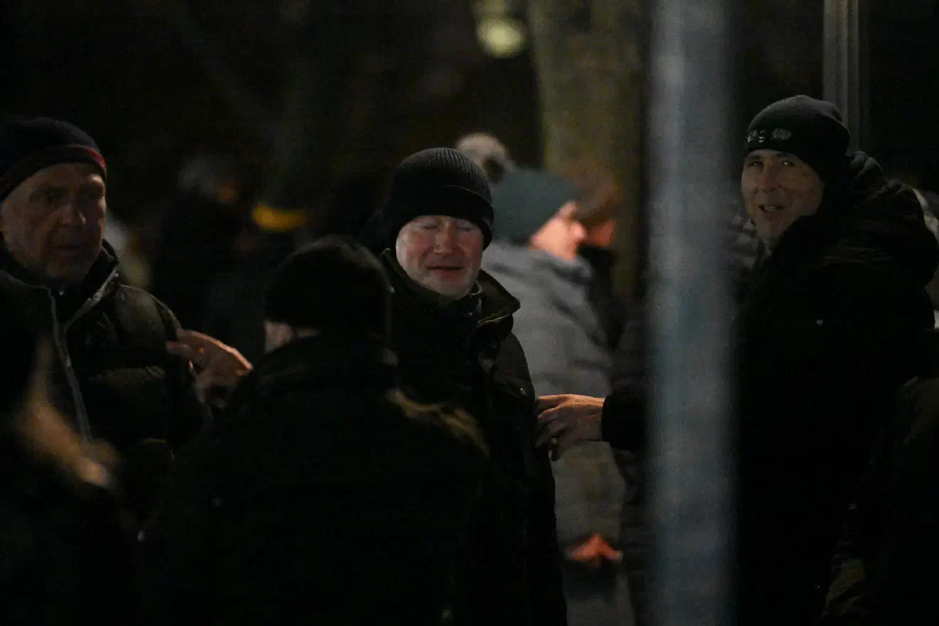 So waren die angereisten JA-Mitglieder, darunter Teile des Bundesvorstands, nicht in der Lage das Weihnachtslied -Stille Nacht- zu singen. Der Liedtext war einfach nicht vollständig bekannt.