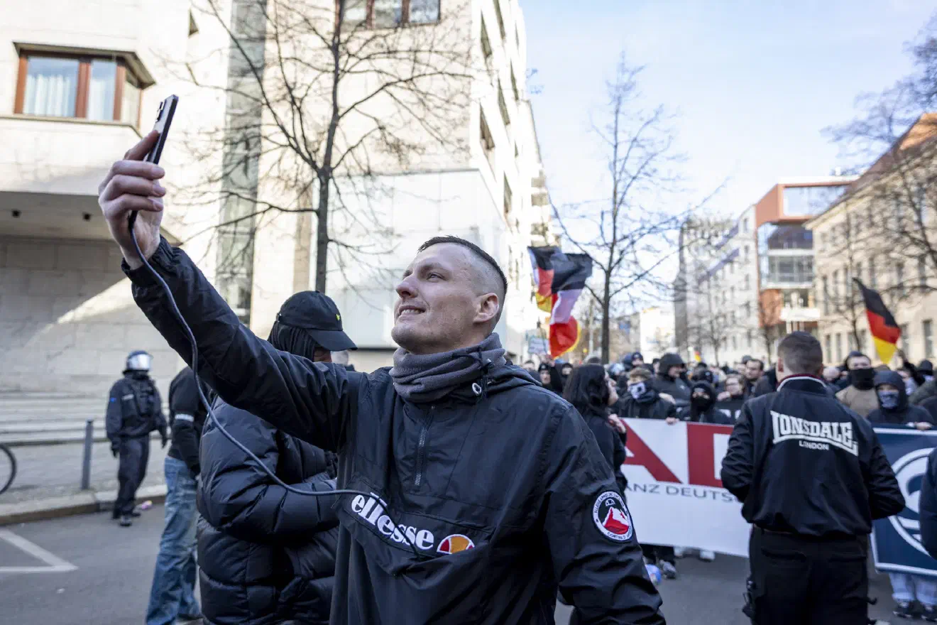 Unterstützt wurde Sentürk maßgeblich durch Maximilian Fritsche (Bild), welcher für die AfD in Brandenburg aktiv ist und im Stadtrat von Eberswalde sitzt.