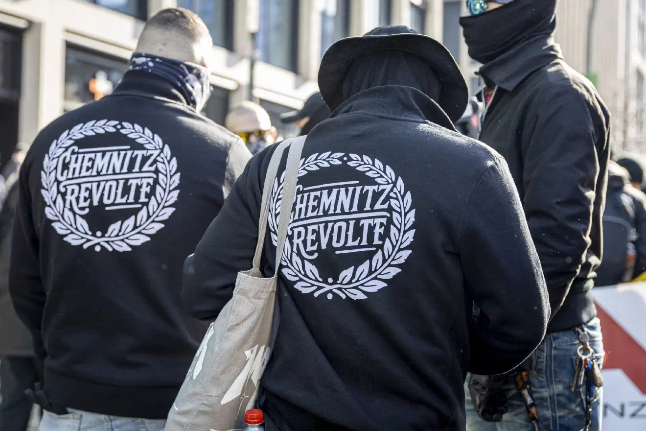 Die Veranstaltung wurde begleitet von einem breiten Gegenprotest und vielfachen Blockaden, welche durch die Polizei geräumt wurden.