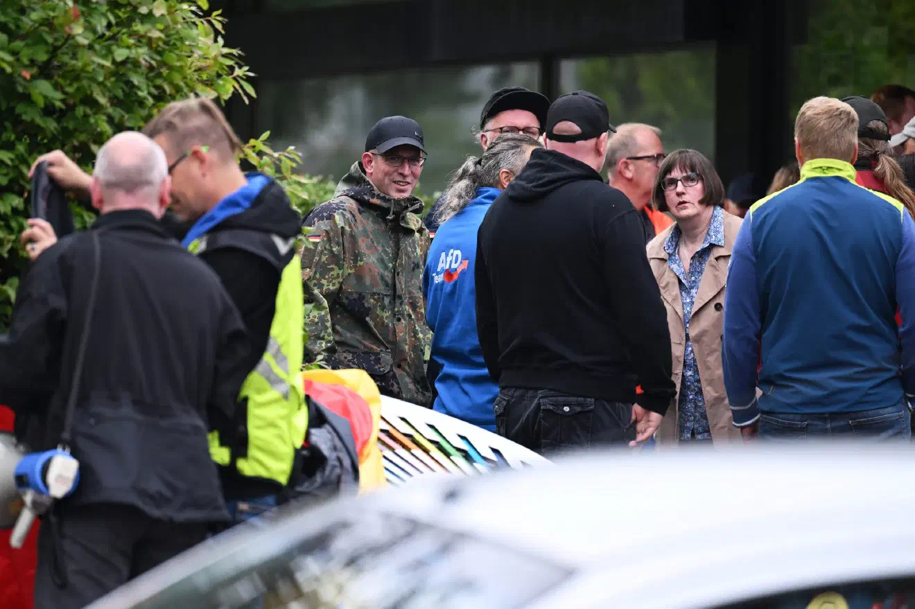 Dass diese Redebeiträge regelmäßig – wie bei der AfD üblich- Deutschlands bevorstehenden Untergang voraussagen, der nur durch die AfD zu verhindern sei, scheint auch niemanden zu stören.