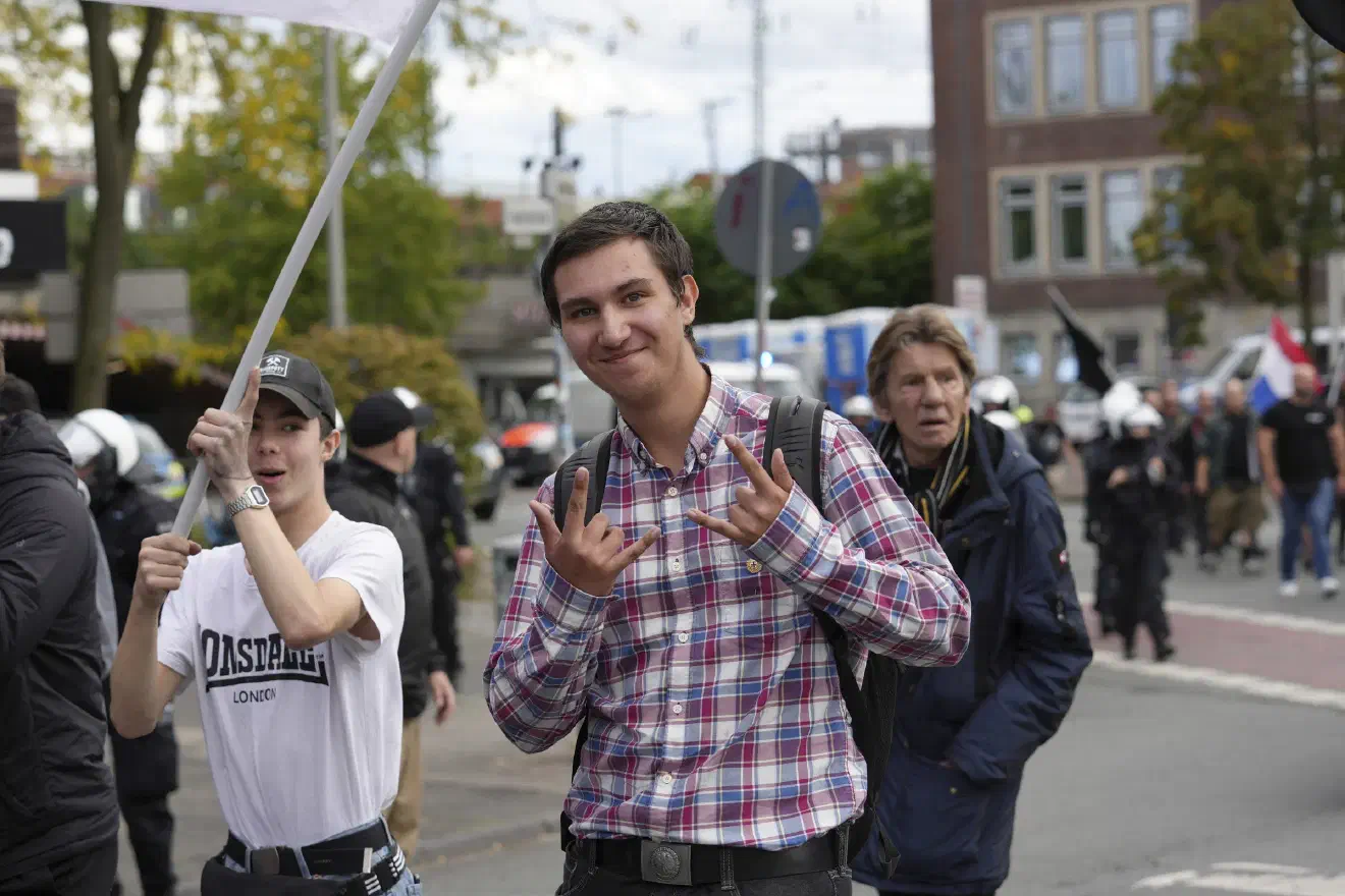 Der rechte Aufmarsch diente dabei vor allem als Treffpunkt für die immer gleichen Personen, welche sich regelmäßig in Dortmund und Essen bei den offenen Abenden der Partei "Die Heimat" treffen.