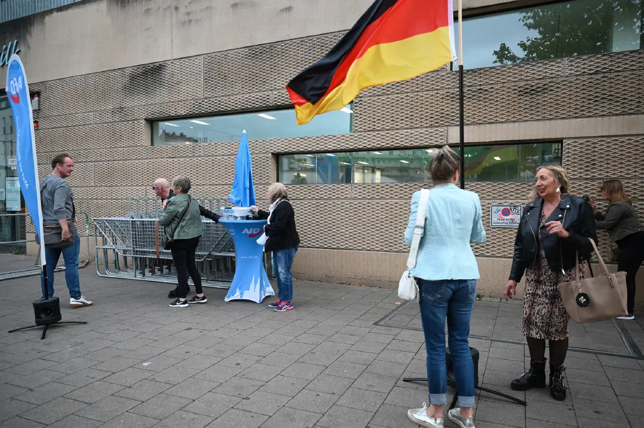 Am 15.09.2025 fand im Bürgerhaus Bilk in Düsseldorf eine Veranstaltung der AfD statt. Als Redner war der extrem rechte Verleger und Stratege Götz Kubitschek (Institut für Staatspolitik, Antaios Verlag) eingeladen.