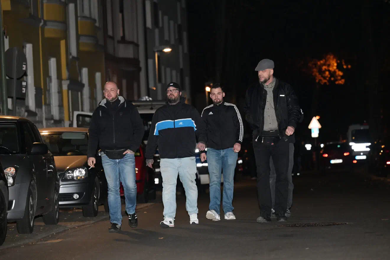 Am 14.11.2025 fand erneut ein "Offener Abend" der Partei "Die Heimat" in Essen-Kray statt. Der monatliche Termin in der Landeszentrale der neonazistischen Partei "Die Heimat" und ihrer Jugendorganisation "Junge Nationalisten" stellt ein wichtiges Netzwerktreffen der Neonazi-Szene in Nordrhein-Westfalen dar.