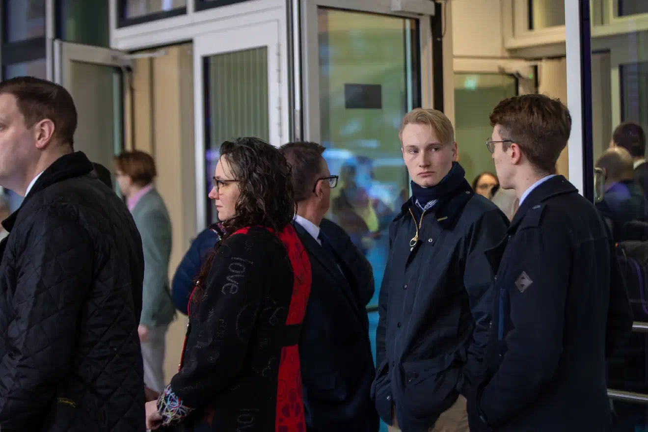 Der Dortmunder Empfang fungierte dabei weniger als kommunalpolitisches Ereignis, sondern als Signal an die Parteibasis in NRW.