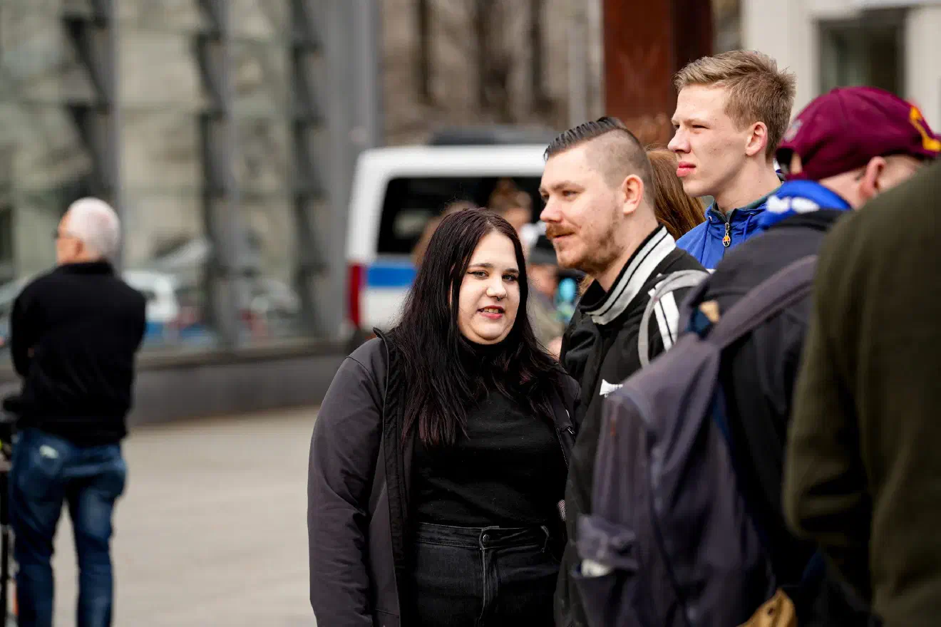 Seit Jahren ist ein schleichender Bedeutungsverlust bestimmter Führungskader zu beobachten. Figuren wie Christian Worch reisen inzwischen vor allem zu Kleinstveranstaltungen durch die Republik, engagierten sich in Projekten wie der mittlerweile selbstaufgelösten Partei "Die Rechte" oder Splittergruppen, die versuchen, die "alte NPD" weiterzuführen, nachdem diese sich 2024 (in großen Teilen) in "Die Heimat" umbenannt hatte.