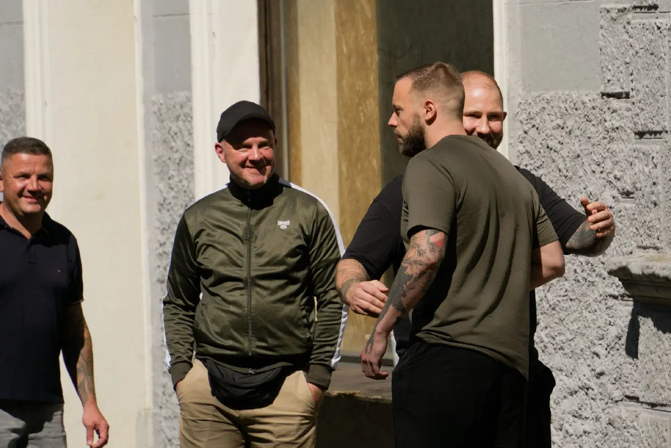 Feldmann bleibt auch nach Verurteilung und Haftstrafe Teil des neonazistischen Milieus. Beim "Lagerverkauf" zeigte sich dies erneut.