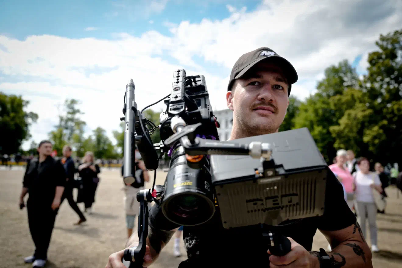 Die Gruppierung „Filmkunstkollektiv“ war dann für die propagandistische Inszenierung der Veranstaltung verantwortlich.