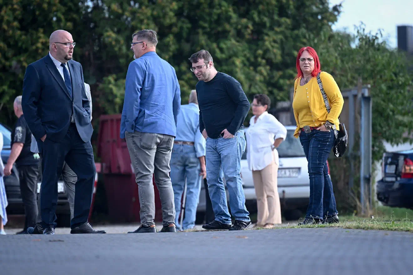 Statt die Kritikerin einzubinden, drehte die AfD Niedersachsen den Spieß um: Gegen Arndt wurde ein Parteiausschlussverfahren eingeleitet, ihre Mitgliedsrechte wurden entzogen. Aus dem Streit über die Führung der Partei wurde damit eine offene innerparteiliche Fehde.