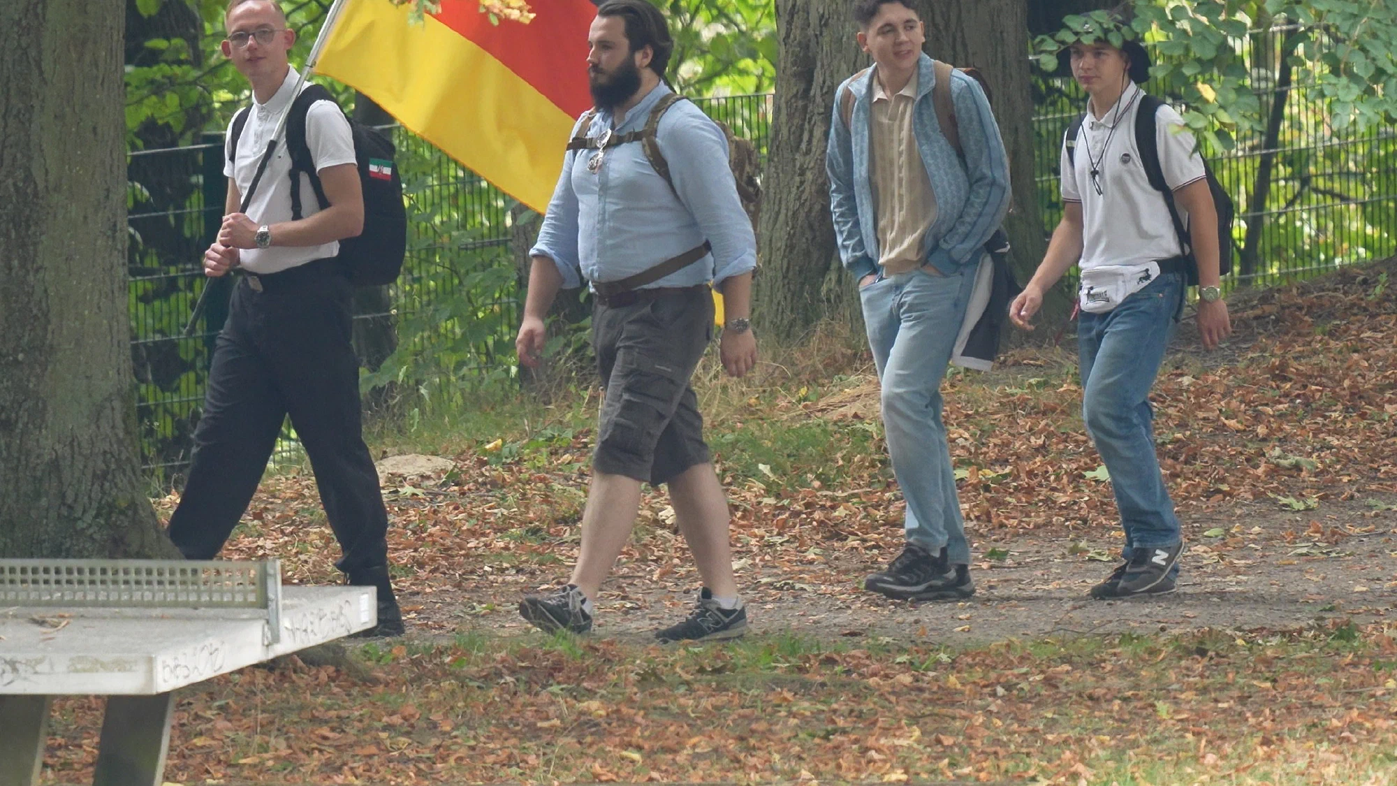 "Ganz ohne Brandmauer": Wanderung der JN mit der Generation Deutschland