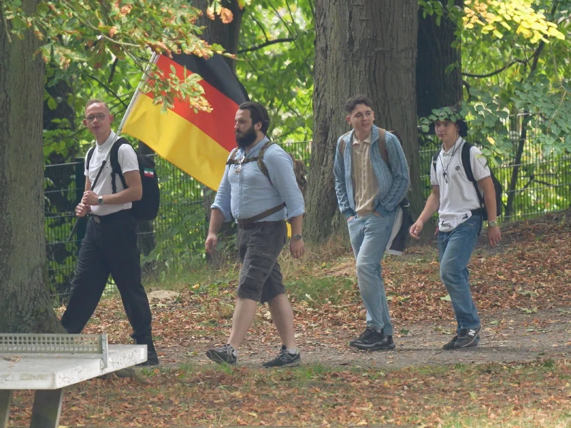 "Ganz ohne Brandmauer": Wanderung der JN mit der Generation Deutschland