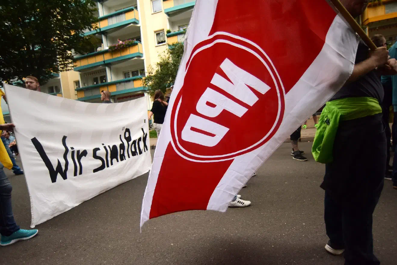 Die „Nationaldemokratische Partei Deutschland“ (NPD) plant, am kommenden Wochenende ihren Bundesparteitag im hessischen Altenstadt durchzuführen. Der Parteitag gilt für viele Beteiligte als richtungsweisend - soll hier doch über die zukünftige Ausrichtung der neonazistischen Partei entschieden werden.