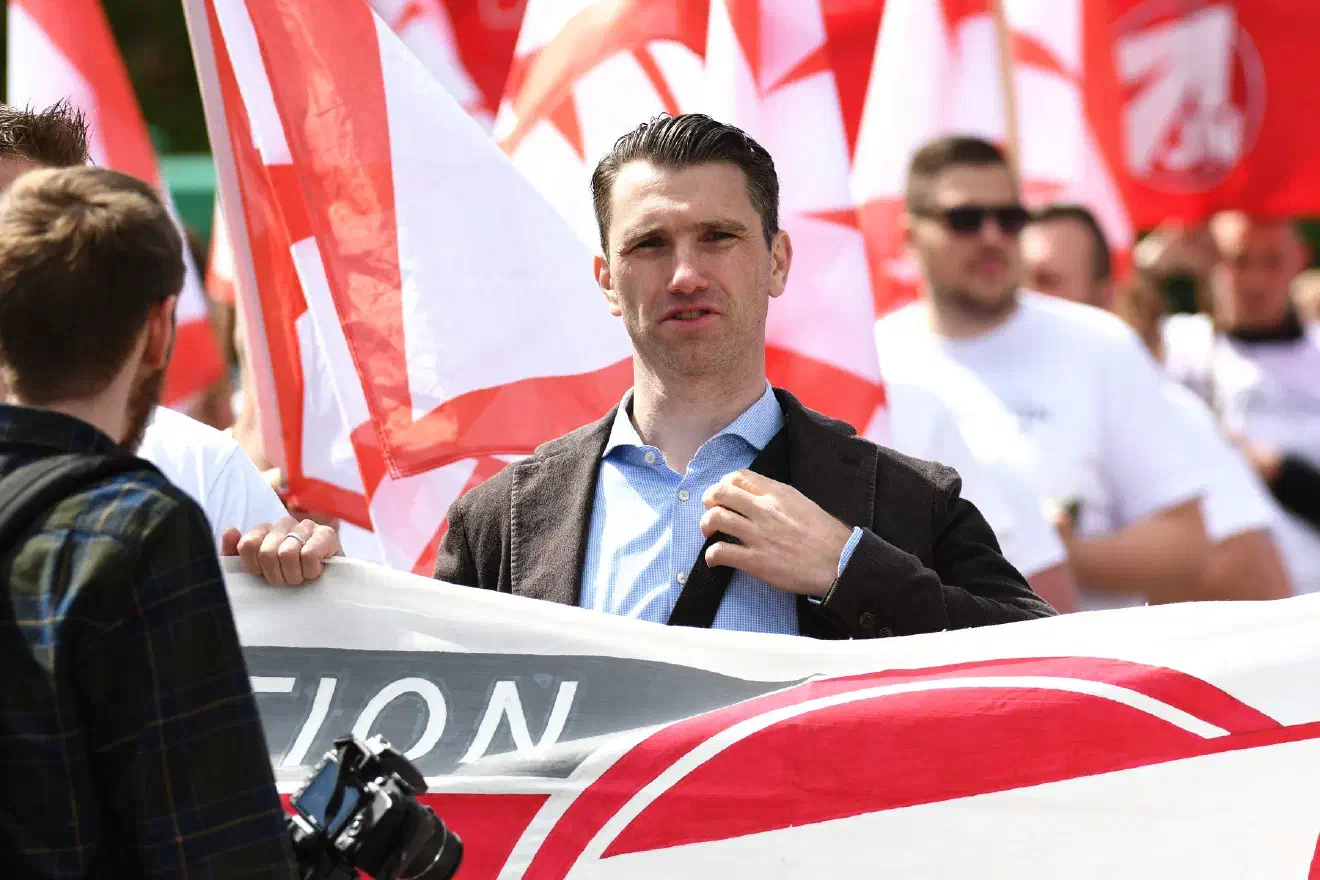 Dem Parteivorstand um Frank Franz (Bild) wurde auf dem „Dringlichkeitstreffen“ ein Bruch des Parteiengesetzes vorgeworfen. So hatte es der Bundesvorstand nach Ansicht der „Putschisten“ versäumt „entgegen den zwingenden Vorschriften des Parteiengesetzes im Jahr 2021 einen Parteitag mit Neuwahlen“ durchzuführen